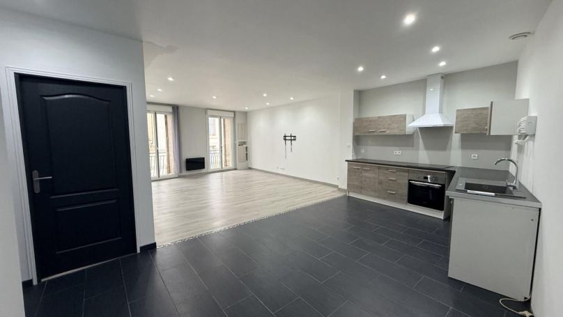 A louer APPARTEMENT T3 83 M2 BORD DE MER THEZAN LES BEZIERS