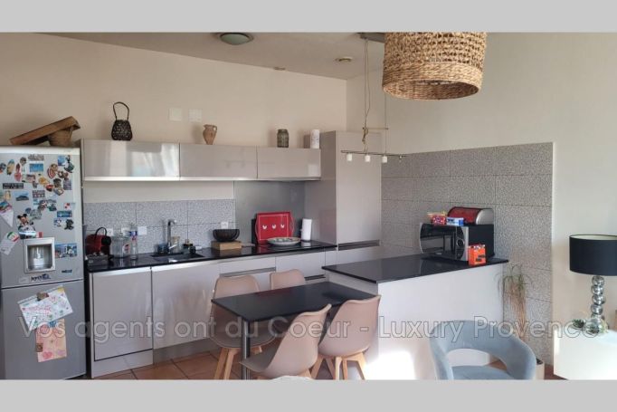 A louer APPARTEMENT T3 56 M2 TERRASSE  CADOLIVE