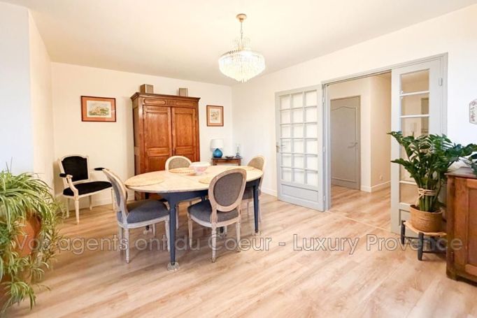 A louer APPARTEMENT T3 81 M2 TERRASSE  GARDANNE