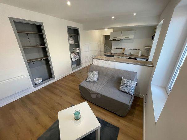 A louer STUDIO  24 M2  NIMES