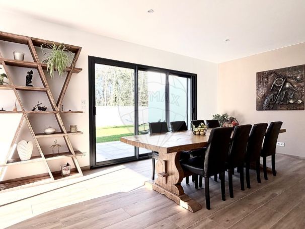 A louer MAISON  CONTEMPORAINE BORD DE MER LES MATHES