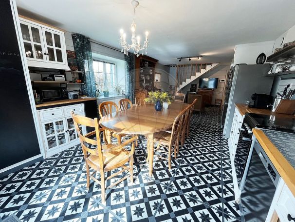 A louer MAISON  DE MAîTRE  SAINT GERMAIN DU SEUDRE