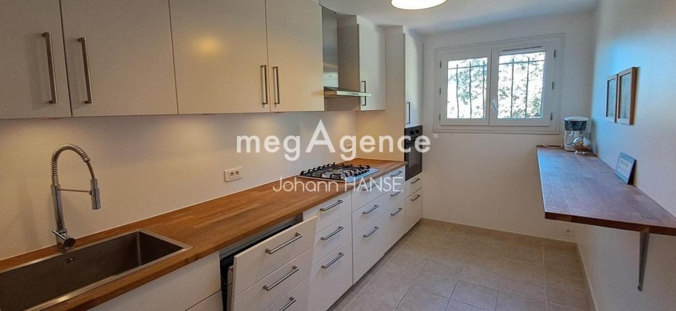 A louer MAISON  CONTEMPORAINE BORD DE MER SAINT RAPHAEL