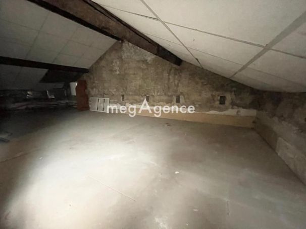 A louer APPARTEMENT T5 70 M2 BORD DE MER TOULON