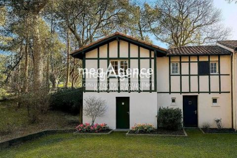 A louer MAISON  DE MAîTRE BORD DE MER MOLIETS ET MAA