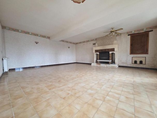 A louer LONGèRE  6 PIECES 157 M2  MIGRE