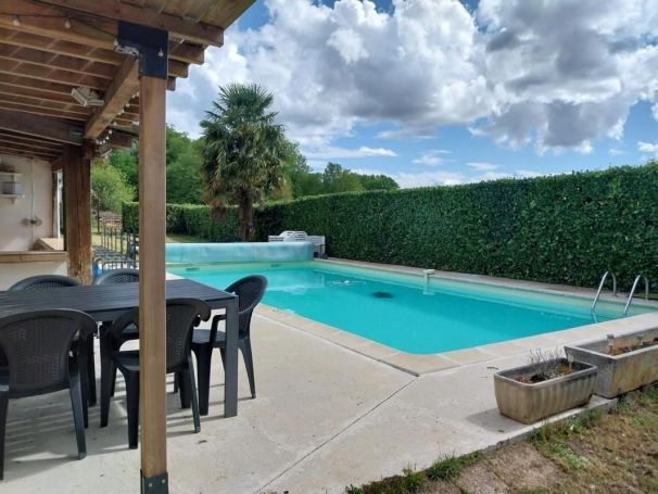 A louer GîTE  SAINT QUANTIN DE RANCANNE