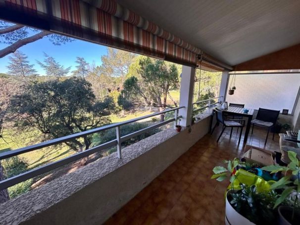 A louer APPARTEMENT T2 44 M2 BORD DE MER SAINT RAPHAEL