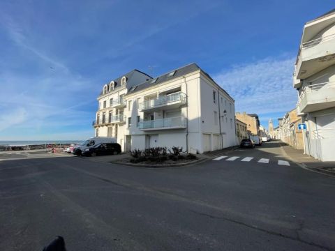 A louer STUDIO 15 M2 BORD DE MER LES SABLES D OLONNE
