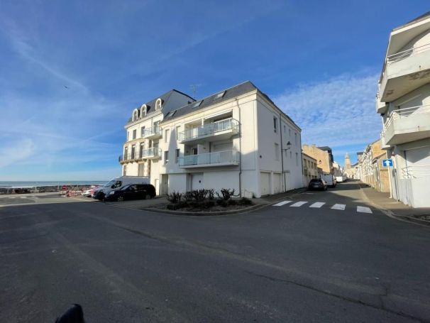 A louer STUDIO  15 M2 BORD DE MER LES SABLES D OLONNE