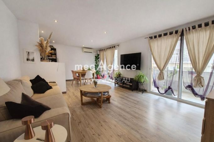 A louer APPARTEMENT T4 85 M2 TERRASSE PLAGE à PIED LE PRADET