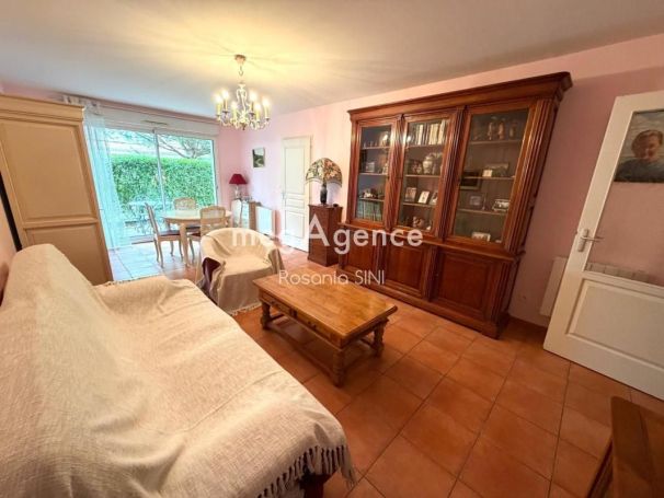 A louer APPARTEMENT T3 70 M2 TERRASSE BORD DE MER LES SABLES D OLONNE