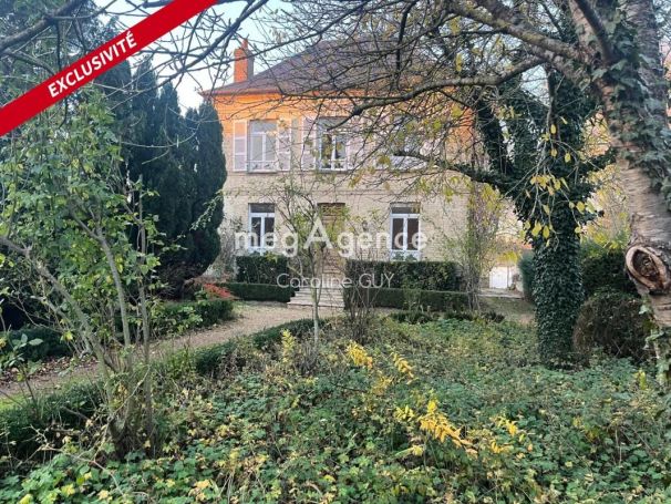 A louer MAISON  DE MAîTRE  SAINT OMER