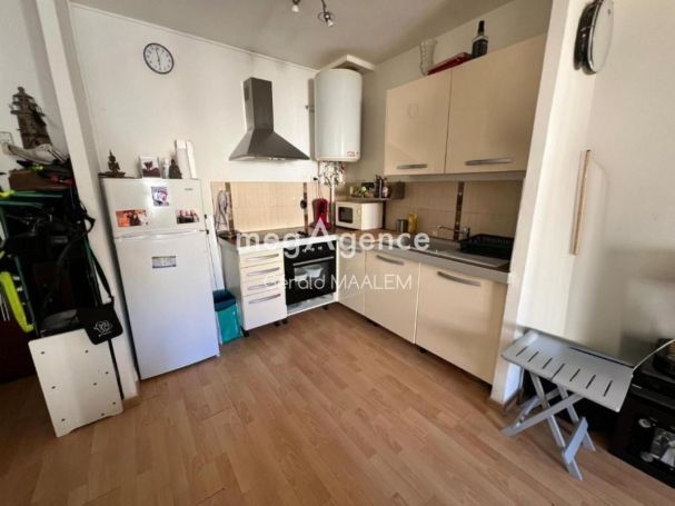 A louer APPARTEMENT T2 38 M2 BORD DE MER FREJUS