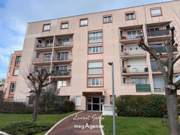 A louer APPARTEMENT T4 83 M2  ROUEN