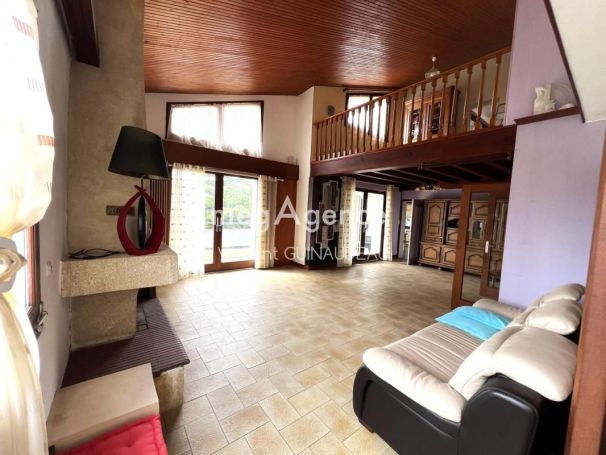 A louer MAISON  D'ARCHITECTE  POUZAUGES