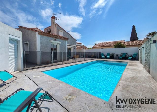 A louer MAISON  6 PIECES 150 M2 BORD DE MER SAINT LAURENT DE LA SALANQUE