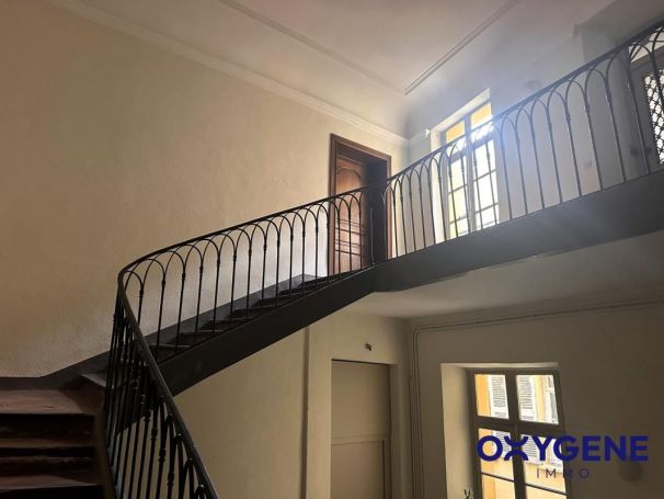 A louer APPARTEMENT T5 122 M2  PERPIGNAN