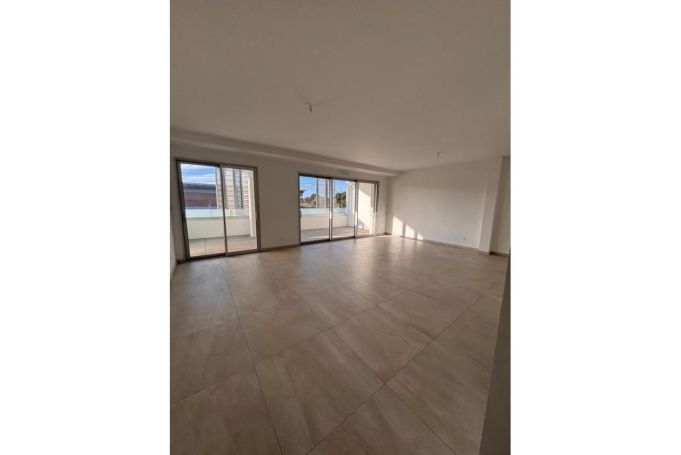 A louer APPARTEMENT T4 104 M2 TERRASSE BORD DE MER NARBONNE