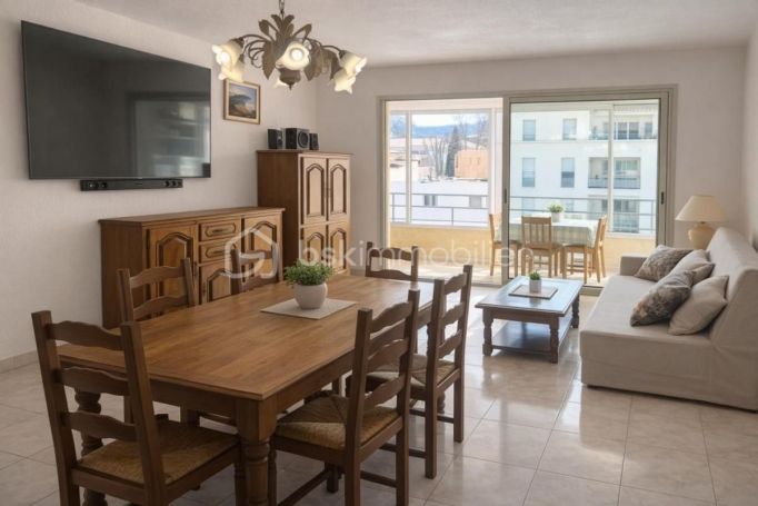 A louer APPARTEMENT T4 88 M2 BORD DE MER SIX FOURS LES PLAGES
