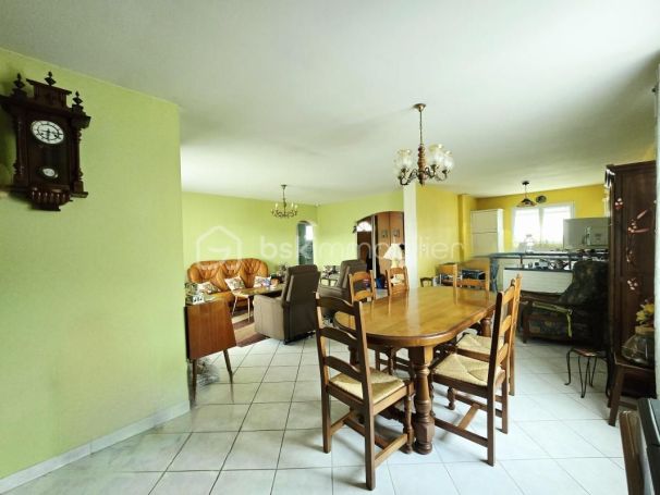 A vendre MAISON  5 PIECES 110 M2 BORD DE MER BALARUC LES BAINS