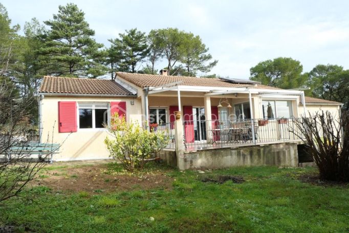 A louer MAISON  5 PIECES 107 M2  SAINT GENIES DE MALGOIRES