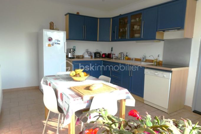 A louer MAISON  5 PIECES 107 M2  SAINT GENIES DE MALGOIRES