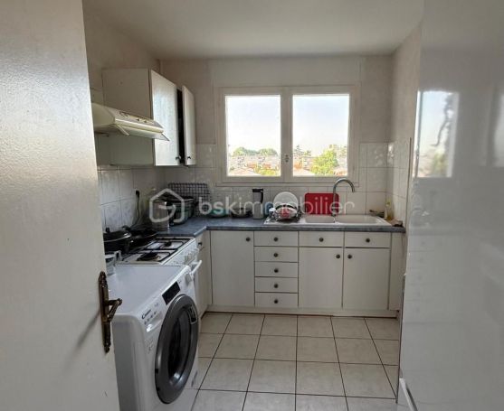 A louer APPARTEMENT T3 68 M2  PAU