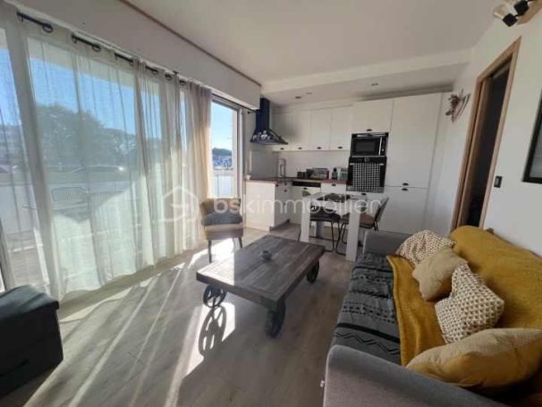 A louer APPARTEMENT T2 34 M2 TERRASSE BORD DE MER LE POULIGUEN