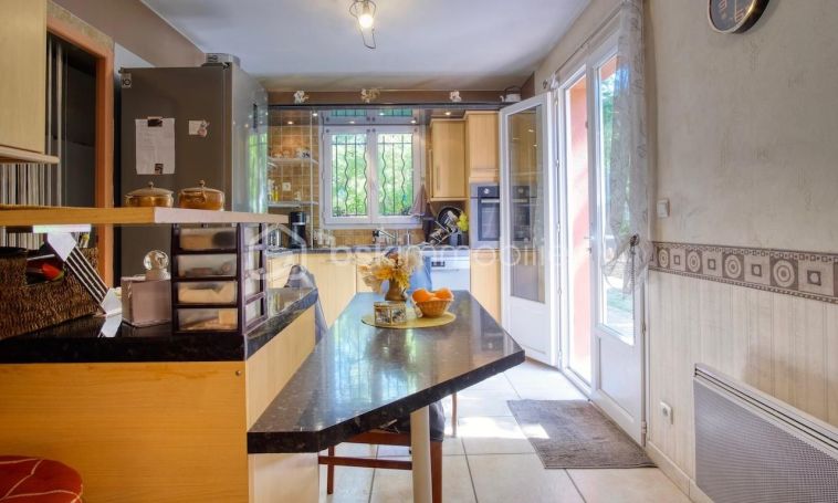 A louer MAISON  CONTEMPORAINE  LA PENNE SUR HUVEAUNE