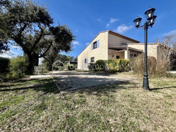 A vendre MAISON  5 PIECES 133 M2  BAGNOLS EN FORET