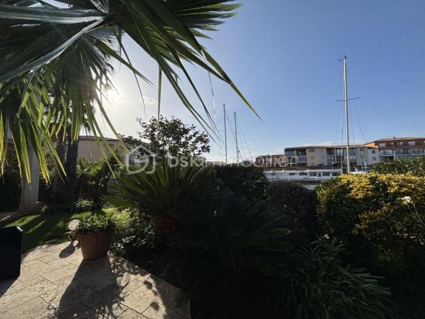 A louer APPARTEMENT DE PRESTIGE T5 120 M2 BORD DE MER COGOLIN