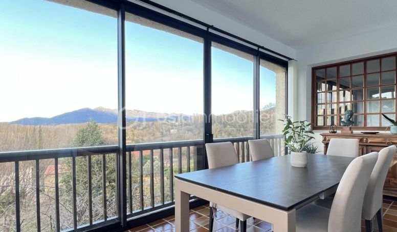 A vendre MAISON  7 PIECES 197 M2  CERET