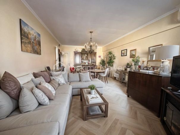 A louer APPARTEMENT T3 67 M2 TERRASSE BORD DE MER NICE