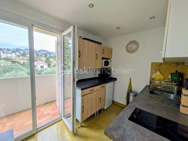 A louer STUDIO  26 M2 BORD DE MER LE CANNET