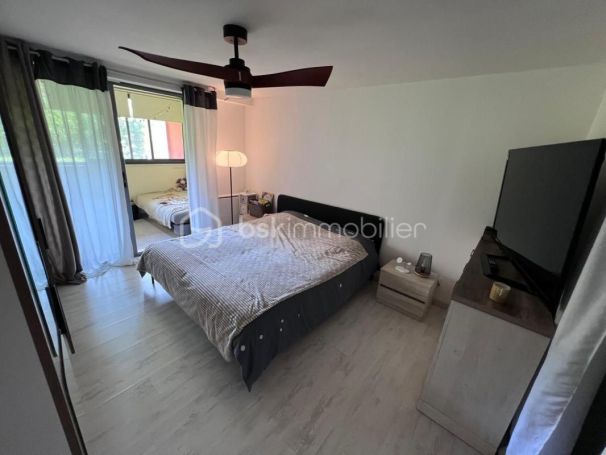 A louer APPARTEMENT DE PRESTIGE T3 86 M2 TERRASSE BORD DE MER MENTON