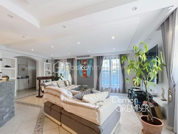 A vendre MAISON  5 PIECES 165 M2 BORD DE MER VIC LA GARDIOLE