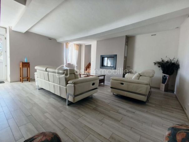 A vendre MAISON  DE MAîTRE  AMAYE SUR ORNE