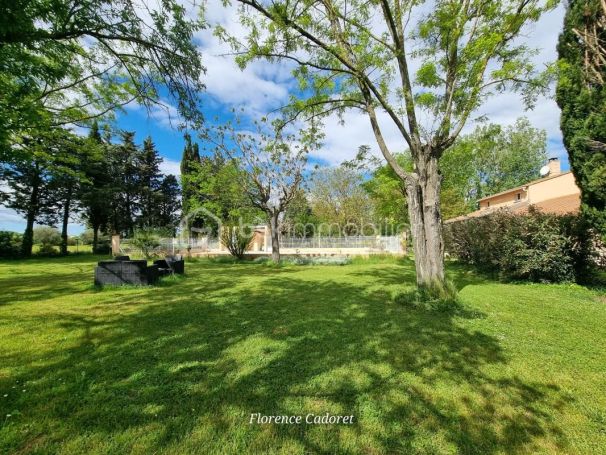 A louer MAISON  8 PIECES 239 M2  SAINT QUENTIN LA POTERIE