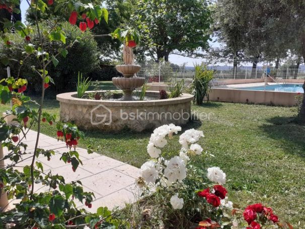 A louer MAISON  8 PIECES 239 M2  SAINT QUENTIN LA POTERIE