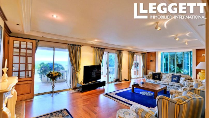 A vendre MAISON  7 PIECES 345 M2 VUE MER VALLAURIS