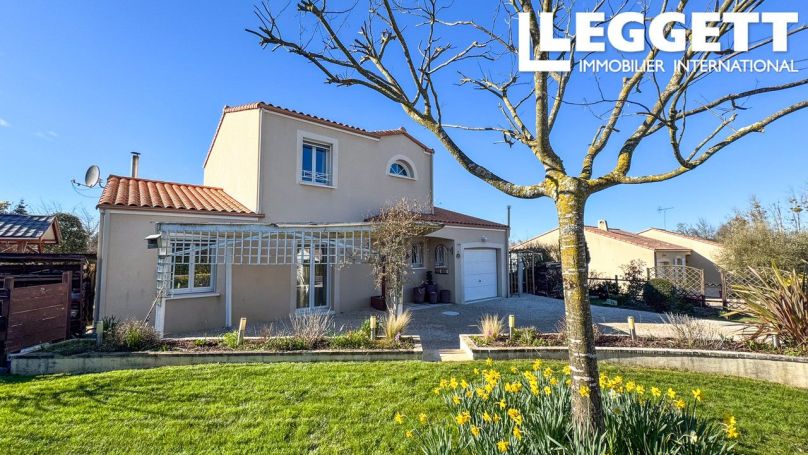 A louer MAISON  CONTEMPORAINE  SAINT MAURICE LE GIRARD