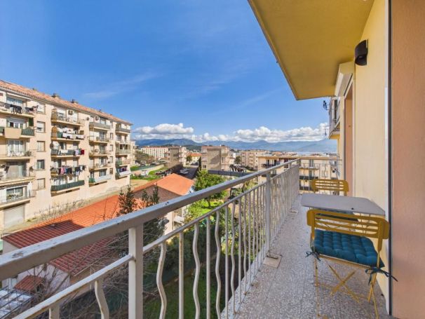 A louer APPARTEMENT NEUF T2 33 M2 TERRASSE BORD DE MER AJACCIO