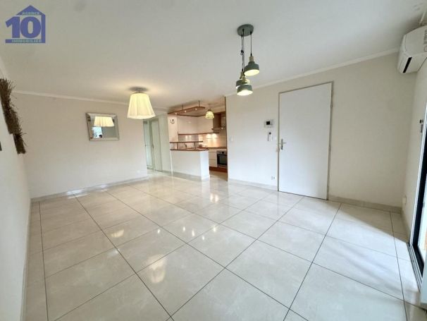 A louer APPARTEMENT T3 68 M2 BORD DE MER VALRAS PLAGE