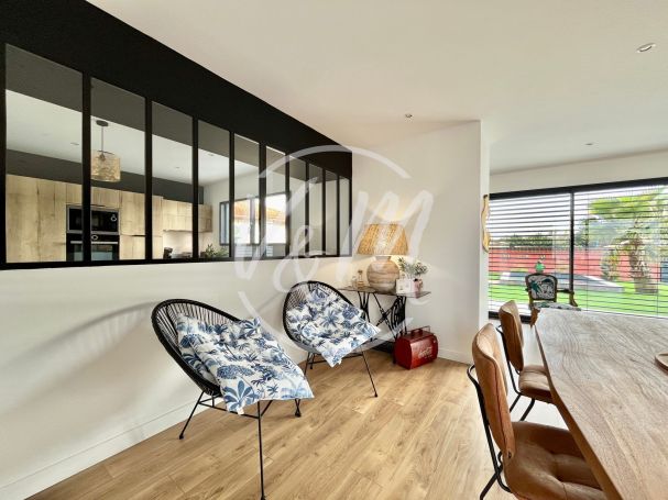 A vendre superbe VILLA contemporaine 4 PIECES 130 m&sup2; plain-pied  Audenge