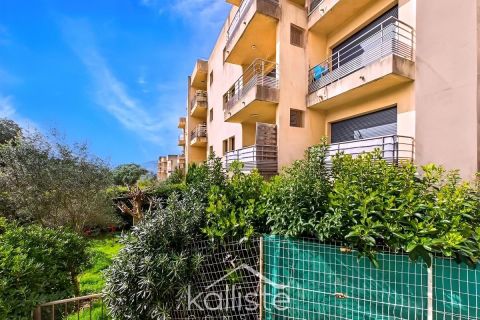 A louer APPARTEMENT T3 71 M2 TERRASSE BORD DE MER AJACCIO