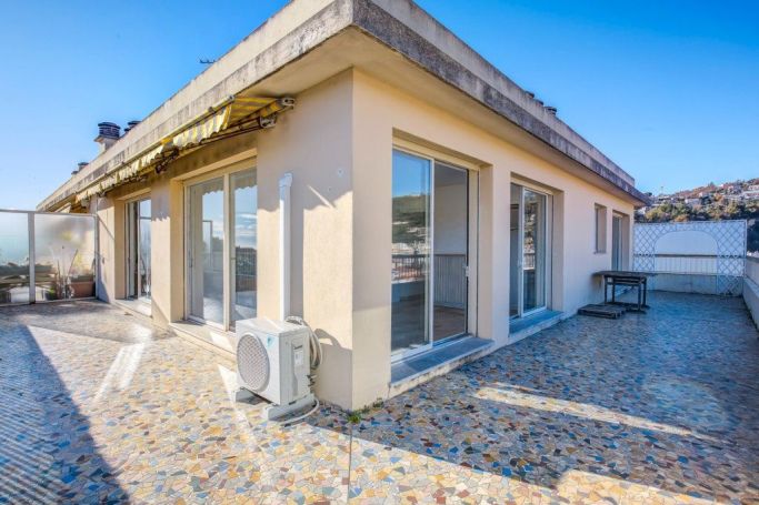 A louer APPARTEMENT T2 51 M2 TERRASSE BORD DE MER NICE