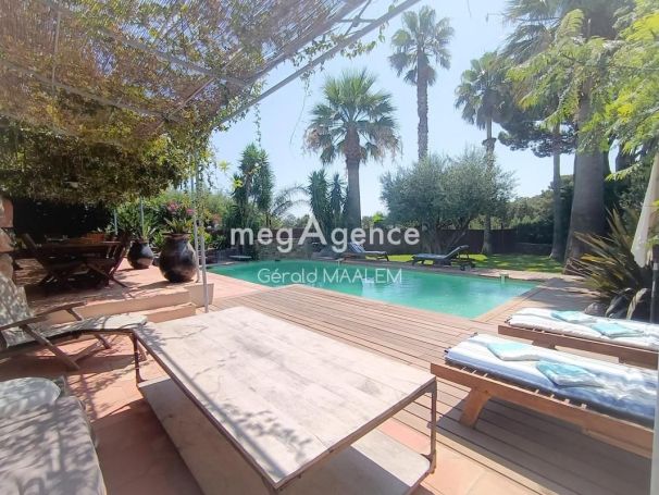 A louer MAISON  7 PIECES 170 M2 BORD DE MER GRIMAUD