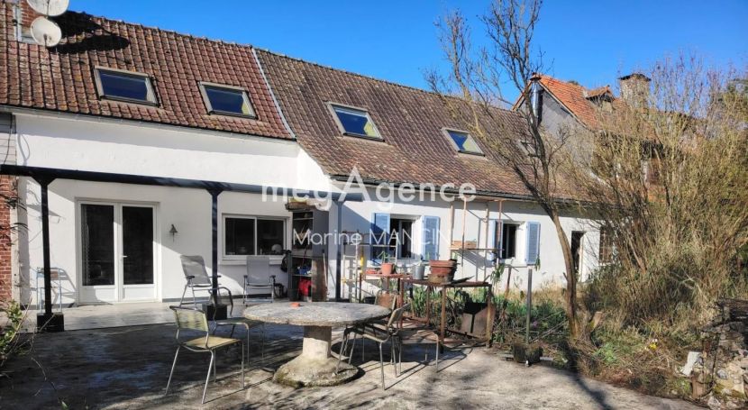 A louer LONGèRE  9 PIECES 228 M2  PERNOIS