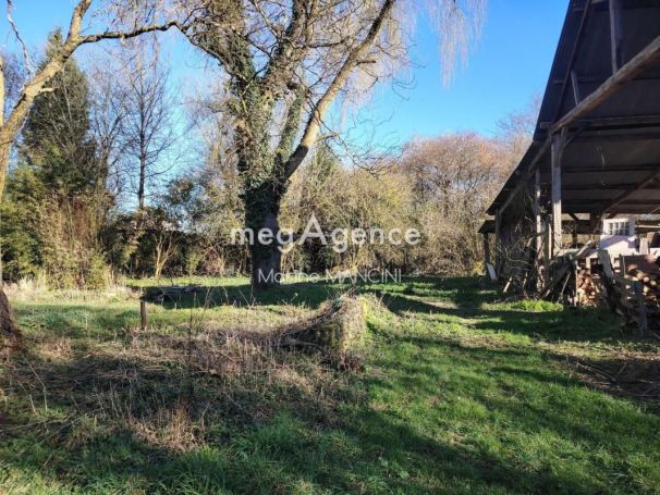 A louer LONGèRE  9 PIECES 228 M2  PERNOIS